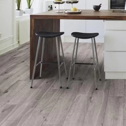 Kompozitná Podlaha (4500395) H2O Floor Dub Tornado K395 NL 8 mm AC5/33 4V 1-lamela 1clic2go pure
