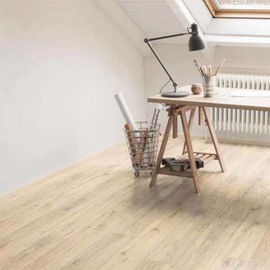 Laminátová Podlaha EGGER HOME 8/32 Classic 402554 Dub Parketový EHL039 O 8 mm AC4/32 4V 1-lamela CLIC it!