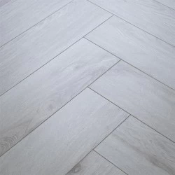 Laminátová Podlaha KRONO (1595953) Herringbone 8 - Dub Chantilly- 630x126 mm - HO 8 mm AC5/32 4V - rybia kosť - 1clic2go pure+