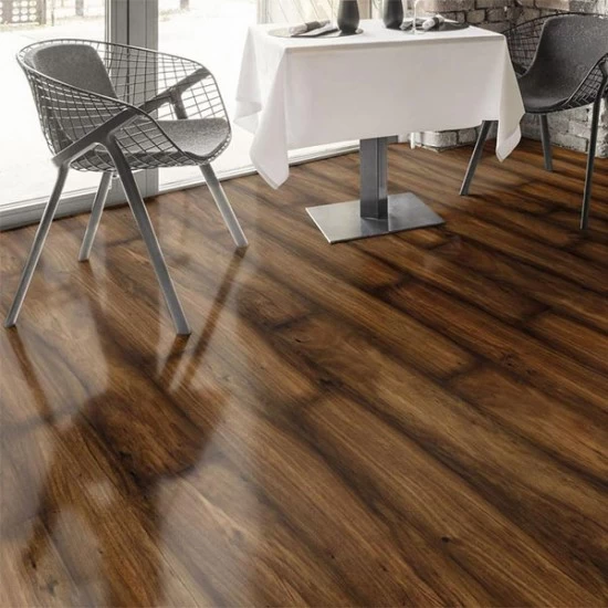 Laminátová Podlaha KAINDL EASY TOUCH Premium Creative Glossy - Javor Velvet (O631) - 1383x159x8 mm - AC4 - Fold Down Laminátová Podlaha KAINDL EASY TOUCH Premium Creative Glossy - Javor Velvet (O631) - 1383x159x8 mm - AC4 - Fold Down