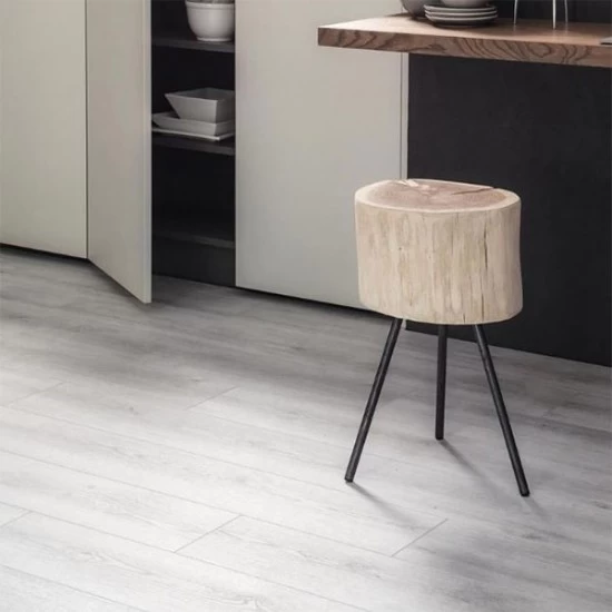 Laminátová Podlaha KAINDL NATURAL TOUCH Standard 4V - Dub Evoke Concrete (K4422) - 1383x193x8 mm - AC4 - Fold Down