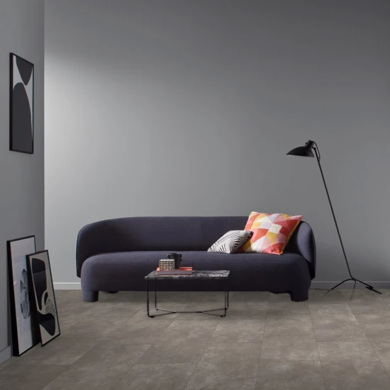 Parador Modular ONE Hydron Oversize tile Betón tmavo šedý štruktúra kameňa M4V 1744858 856x403x5,5 mm
