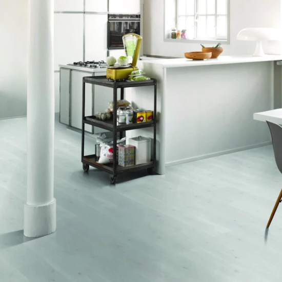 Parador Basic 400 Dub Prírodný Mix krištáľovo biely 1748180 mm AC4/32 M4V Prírodne matná štruktúra 1-lamela
