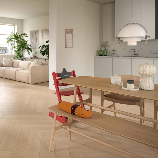 EGGER NatureSense Herringbone 8/32 Dub Baronia pieskový SOL2133 N 8 mm AC4/32 4V 1-lamela (Art. 594334)