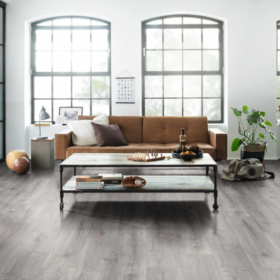 EGGER NatureSense 8/32 Large Dub Loja svetlosivý SOL2156 N 8 mm AC4/32 4V 1-lamela CLIC it! (Art. 594693)