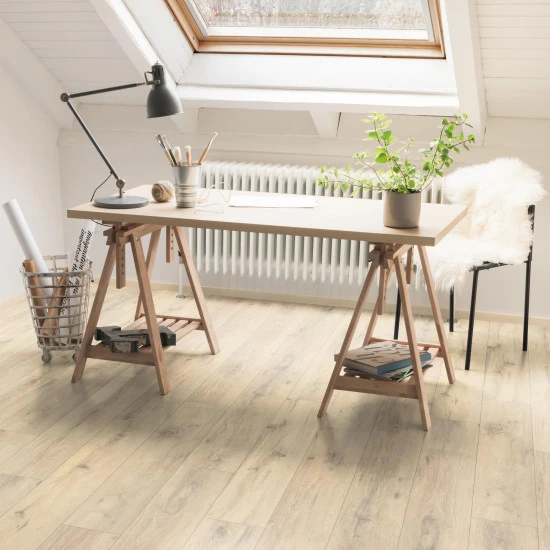 EGGER NatureSense 8/32 Classic Dub Parketový SOL2805 O 8 mm AC4/32 4V 1-lamela CLIC it! (Art. 593757)
