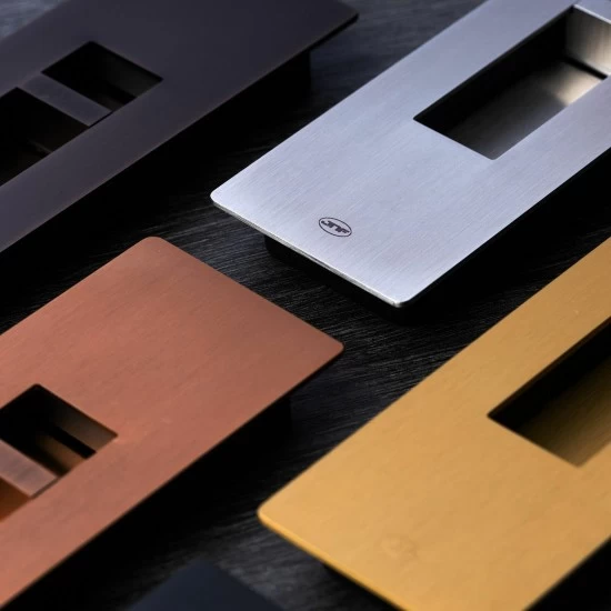 JNF - MAGNETICKÝ ZÁMOK NA POSUVNÉ DVERE IN.20.925 NEL - nerez lesklá (P)